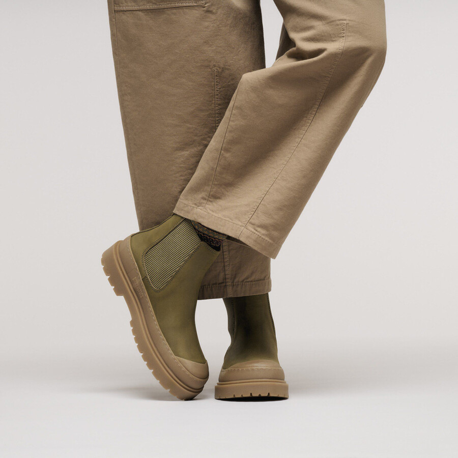 prescott slip on natural leather oiled