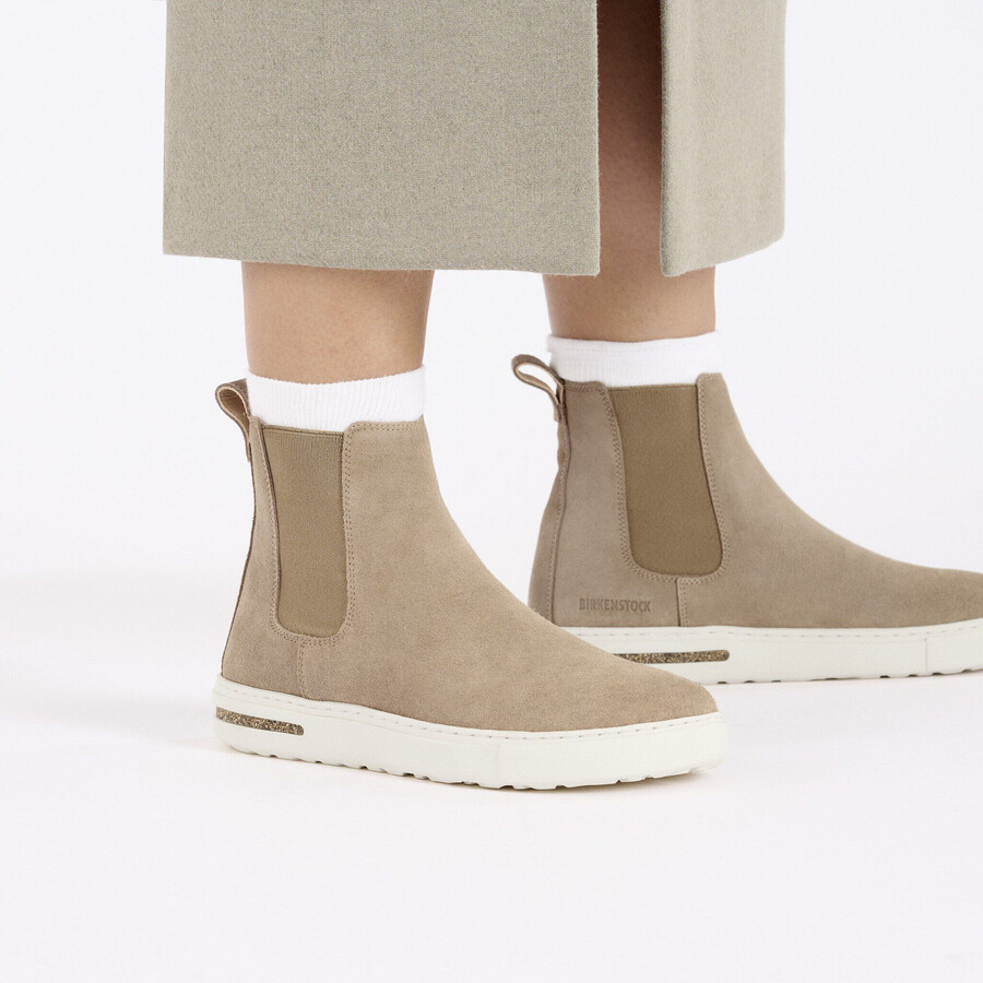 bend chelsea suede leather