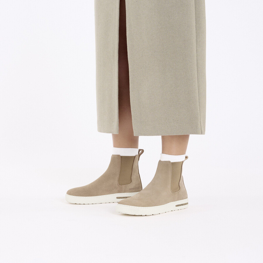 bend chelsea suede leather