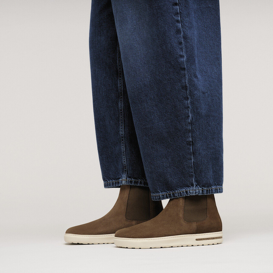 bend chelsea suede leather